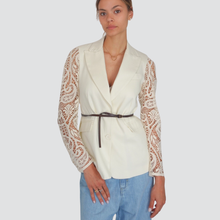 Carica l&#39;immagine nel visualizzatore di Gallery, Tensione in blazer con manica pizzo con cintura 100% cotone Art S25J986
