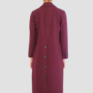 Tensione in cappotto color amarone bottoni retro Art CP48