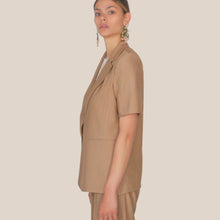 Carica l'immagine nel visualizzatore di Gallery, Haveone blazer manica corta 1 bottone 87% viscosa Art JVI-Q088 ( pantalone Art PVI-Q289 )
