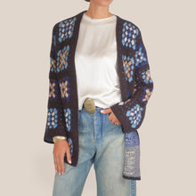Carica l'immagine nel visualizzatore di Gallery, Tensione in cardigan con ricamo misto lana Art FW2600561

