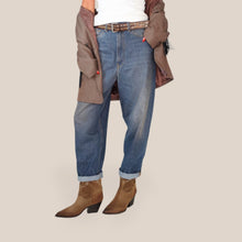 Carica l'immagine nel visualizzatore di Gallery, Vicolo Jeans Denim Blu Laila effetto sabbiato leggero 100% Cotone Art DAC5008
