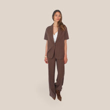 Carica l'immagine nel visualizzatore di Gallery, Haveone pantalone palazzo gessato elastico retro con cintura 98% lyocell Art PVI-Q322 ( blazer Art JVI-Q102 )
