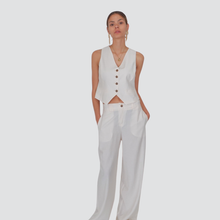Carica l&#39;immagine nel visualizzatore di Gallery, Tensione in completo gilet pantalone goffrato 84% viscosa Art 25C7632
