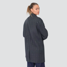 Carica l&#39;immagine nel visualizzatore di Gallery, Vicolo cappotto over HAND MADE con borchie e applicazioni 55% lana Art TF0033
