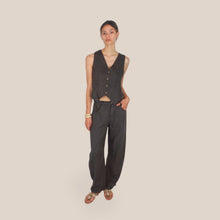 Carica l'immagine nel visualizzatore di Gallery, Tensione in pantalone baloon 100% lino Art S26PE58

