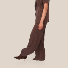 Carica l'immagine nel visualizzatore di Gallery, Haveone pantalone palazzo gessato elastico retro con cintura 98% lyocell Art PVI-Q322 ( blazer Art JVI-Q102 )
