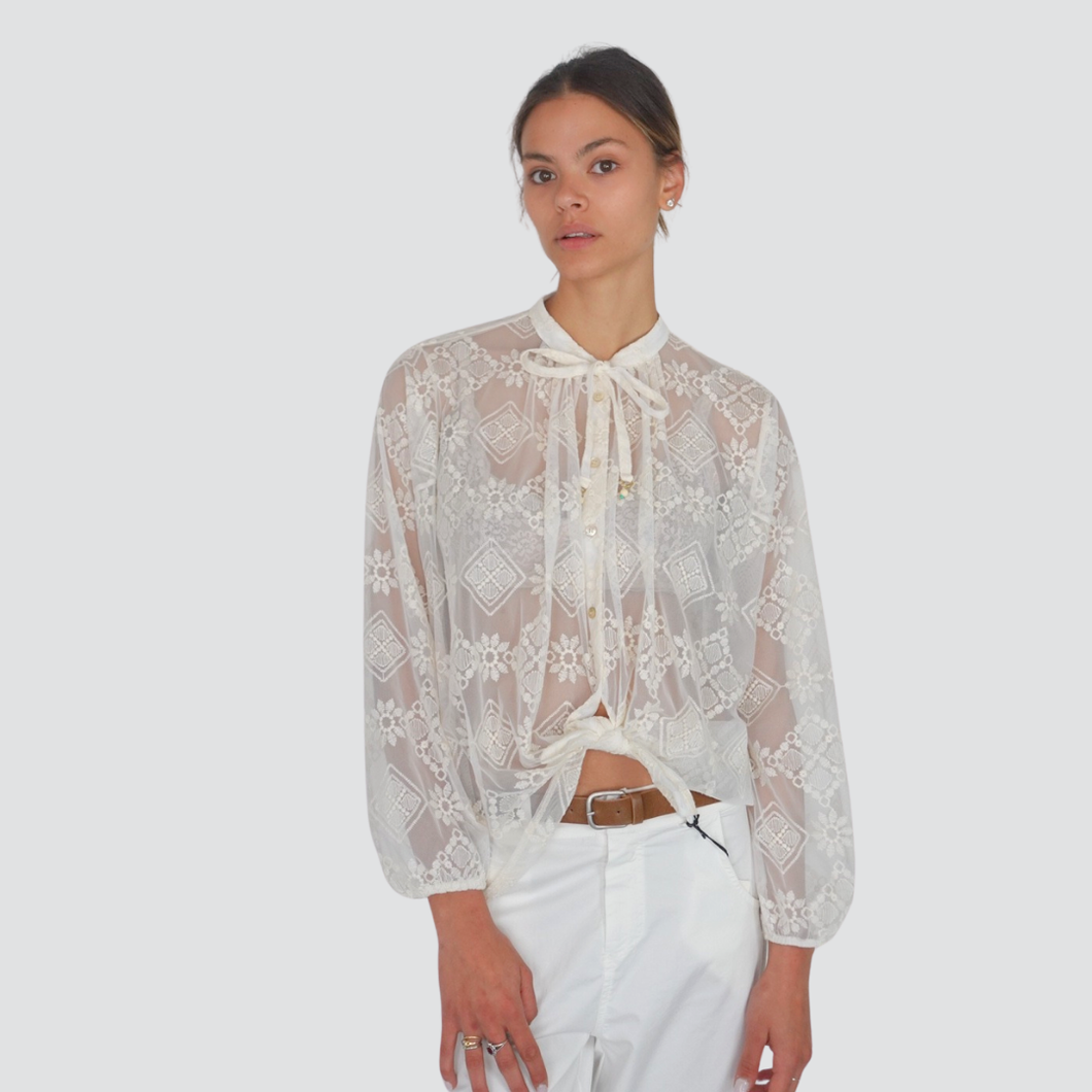 Tensione in camicia pizzo con laccio Art 36724