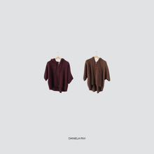 Carica l&#39;immagine nel visualizzatore di Gallery, Dixie maglia over manica corta con cappuccio e zip 40% mohair 10% cashmere Art M277Y187
