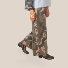 Carica l'immagine nel visualizzatore di Gallery, Haveone pantalone barrell mimetico 100% cotone Art PSB-R268
