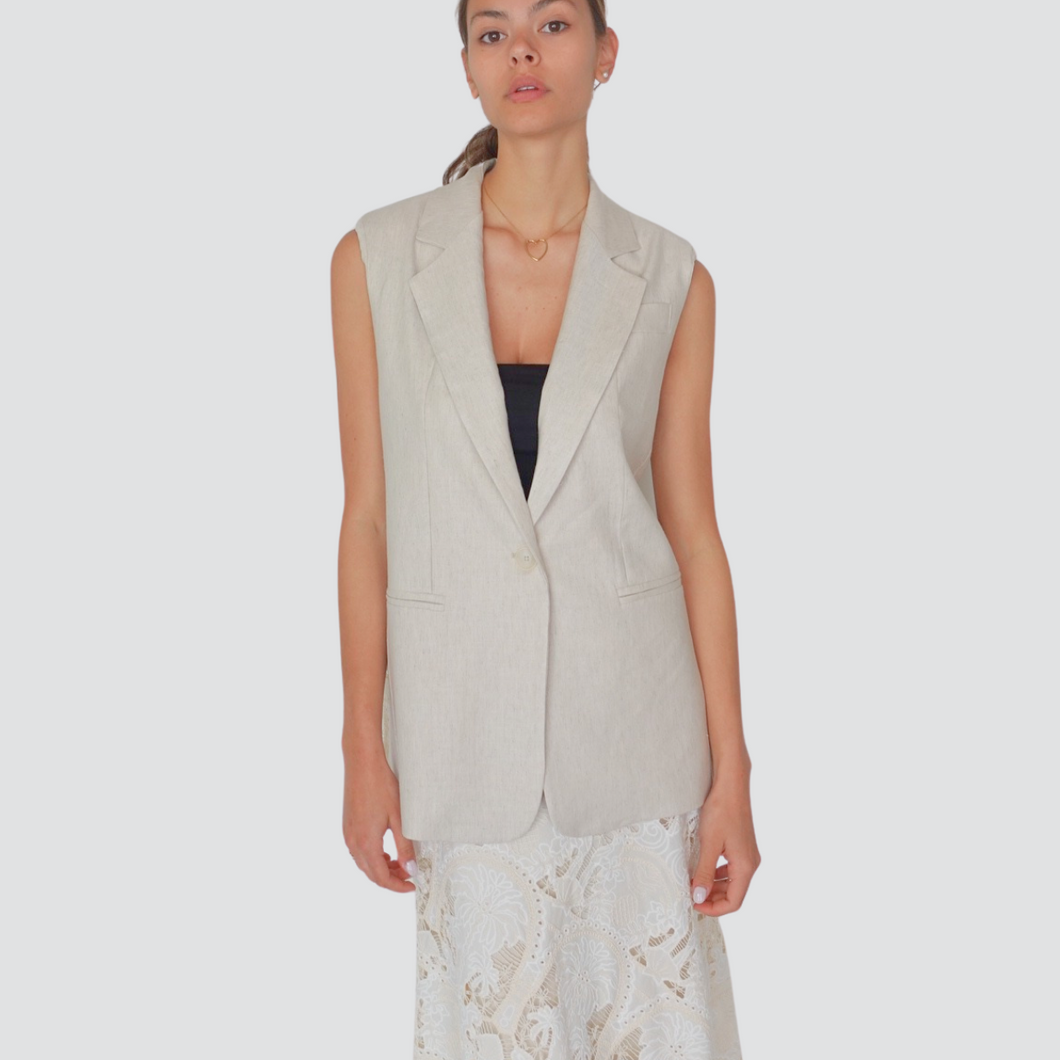Tensione in blazer smanicato schiena lavorazione pizzo 40% viscosa 33% lino 26% cotone Art OM886