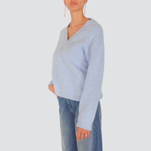 Carica l'immagine nel visualizzatore di Gallery, Vicolo maglia over scollo V Art 33063F
