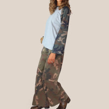 Carica l'immagine nel visualizzatore di Gallery, Haveone pantalone barrell mimetico 100% cotone Art PSB-R268
