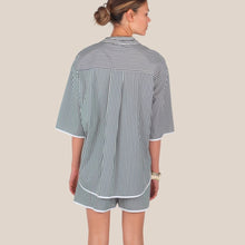Carica l'immagine nel visualizzatore di Gallery, Vicolo camicia over rigata nero/naturale con bordino 60% cotone Art TAB2381

