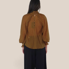Carica l'immagine nel visualizzatore di Gallery, Philia Loft camicia olio  manica ampia 68% cotone Art A03N0070
