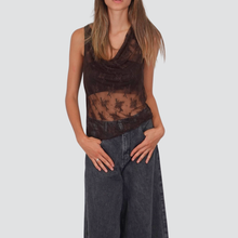 Carica l&#39;immagine nel visualizzatore di Gallery, Haveone blusa pizzo smanicata con gronda Art RMA-P027
