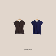 Carica l'immagine nel visualizzatore di Gallery, Vicolo t-shirt con bottonicini 100% cotone Art UAB0309
