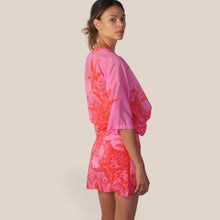 Carica l'immagine nel visualizzatore di Gallery, Tensione in camicia over stampa felino mussola 100% cotone Art PE260552
