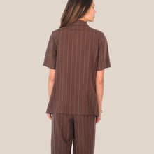 Carica l'immagine nel visualizzatore di Gallery, Haveone blazer gessato manica corta 1 bottone 98% lyocell Art JVI-Q102 ( pantalone PVI-Q322 )
