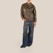 Carica l'immagine nel visualizzatore di Gallery, Dixie jeans ADA gamba ampia effetto sabbiato con cintura 100% cotone Art P773B005A
