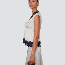 Carica l&#39;immagine nel visualizzatore di Gallery, Tensione in top over pizzo Art W25T447

