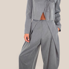 Carica l'immagine nel visualizzatore di Gallery, Vicolo pantalone balloon  pinces Art TAC0603 ( blazer Art TAC0602 )

