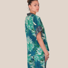 Carica l'immagine nel visualizzatore di Gallery, Dixie camicia over fantasia 1005 viscosa Art CFFM1BUA ( pantalone Art PDQF1BUA )
