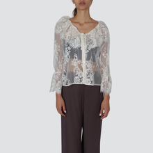 Carica l&#39;immagine nel visualizzatore di Gallery, Tensione in camicia pizzo con bottoni 52% cotone Art AW1077

