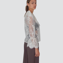 Carica l&#39;immagine nel visualizzatore di Gallery, Tensione in camicia pizzo con bottoni 52% cotone Art AW1077
