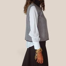 Carica l'immagine nel visualizzatore di Gallery, Maryley gilet collo alto 40% viscosa 30% lana Art 26IB845
