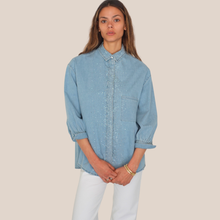 Carica l'immagine nel visualizzatore di Gallery, Haveone camicia denim con applicazioni spacchetti laterali 100% cotone Art CLA-Q010
