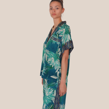 Carica l'immagine nel visualizzatore di Gallery, Dixie camicia over fantasia 1005 viscosa Art CFFM1BUA ( pantalone Art PDQF1BUA )
