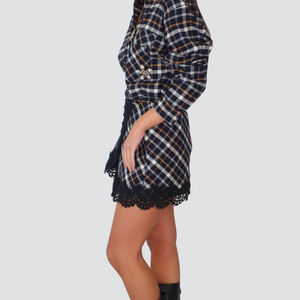 Tensione in mini gonna scozzese con pizzo 100% cotone Art W25G722