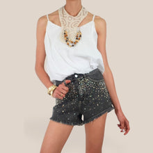 Carica l'immagine nel visualizzatore di Gallery, Haveone shorts applicazione strass fondo sfrangiato 100% cotone PGZ-Q241
