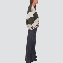Carica l&#39;immagine nel visualizzatore di Gallery, Haveone jeans palazzo my attitude 97% cotone
