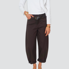 Carica l'immagine nel visualizzatore di Gallery, Haveone pantalone baloon con cintura 97% cotone Art PVE-P244
