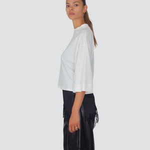 Tensione in t-shirt over con canotta satin pizzo asimmetrico Art FW250062