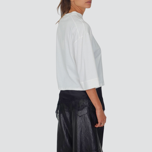 Tensione in t-shirt over con canotta satin pizzo asimmetrico Art FW250062