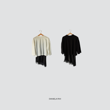 Carica l&#39;immagine nel visualizzatore di Gallery, Tensione in t-shirt over con canotta satin pizzo asimmetrico Art FW250062
