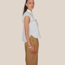 Carica l'immagine nel visualizzatore di Gallery, Tensione in camicia over senza maniche taschino pailllettes 100% cotone Art S26CE22
