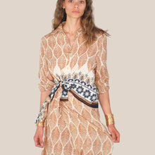 Carica l'immagine nel visualizzatore di Gallery, Haveone camicia over abbottonata con fiocco portafoglio 100% viscosa Art CMA-Q411
