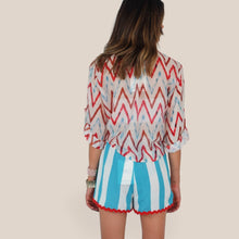 Carica l'immagine nel visualizzatore di Gallery, Haveone shorts rigato con bordino rosso 100% viscosa Art PVS-Q701
