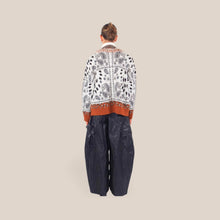 Carica l'immagine nel visualizzatore di Gallery, Tensione in cardigan stampa bandana misto lana con frange Art W6HMG63
