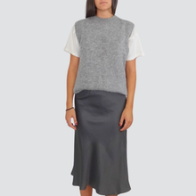 Carica l&#39;immagine nel visualizzatore di Gallery, Vicolo gilet 34% merino 34% alpaca Art 55115F

