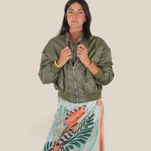 Carica l'immagine nel visualizzatore di Gallery, Haveone bomber militare imbottito Art KNO-R046  ( nuovi arrivi )
