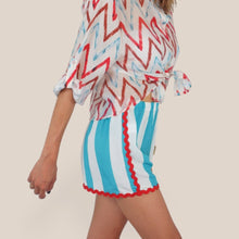 Carica l'immagine nel visualizzatore di Gallery, Haveone shorts rigato con bordino rosso 100% viscosa Art PVS-Q701
