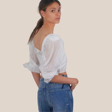 Carica l'immagine nel visualizzatore di Gallery, Vicolo camicia crop manica ampia 86% lyocell Art TAB1915 (mini gonna TAB1917 )
