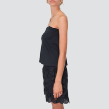 Carica l&#39;immagine nel visualizzatore di Gallery, Tensione in short pizzo elastico vita 98% cotone Art S25PI93
