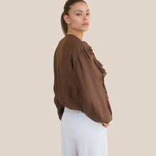 Carica l'immagine nel visualizzatore di Gallery, Dixie blusa over scollo v rouches 66% lyocell15% lino Art C067A160
