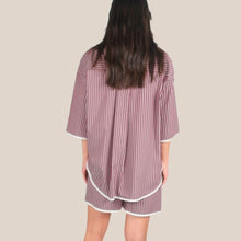 Carica l'immagine nel visualizzatore di Gallery, Vicolo camicia over rigata mosto/vaniglia con bordino 68% cotone Art TAB2378
