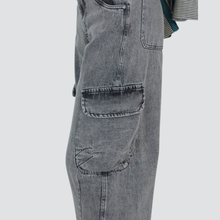 Carica l&#39;immagine nel visualizzatore di Gallery, Tensione in jeans barrel con cintura borchie 100% cotone Art W25P439
